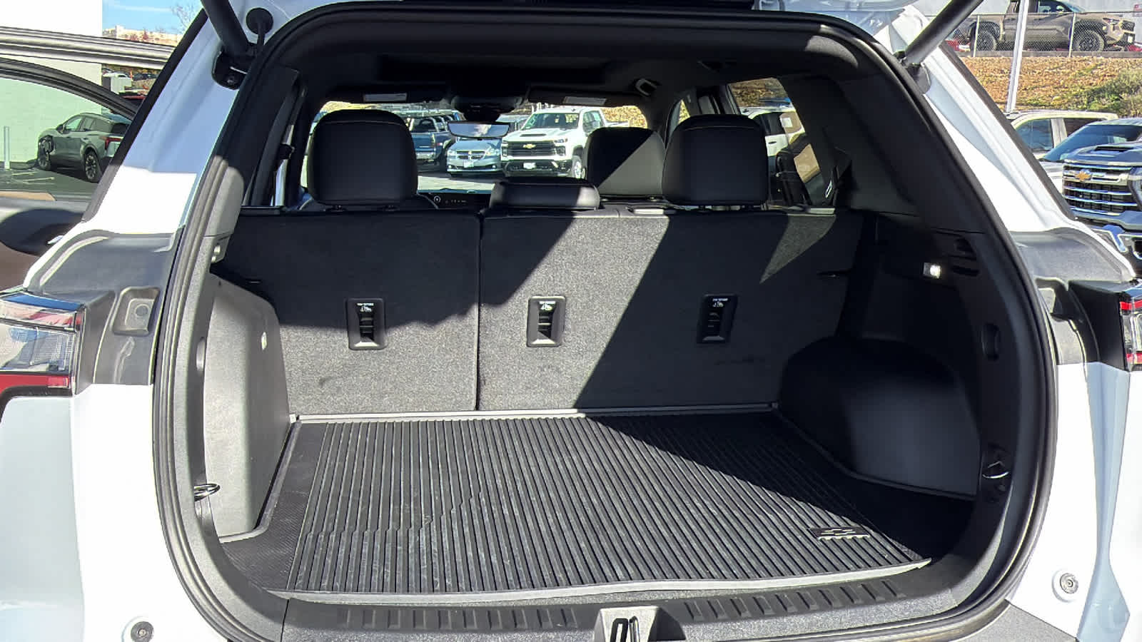 Thumbnail: 2026 Chevrolet Equinox - 27