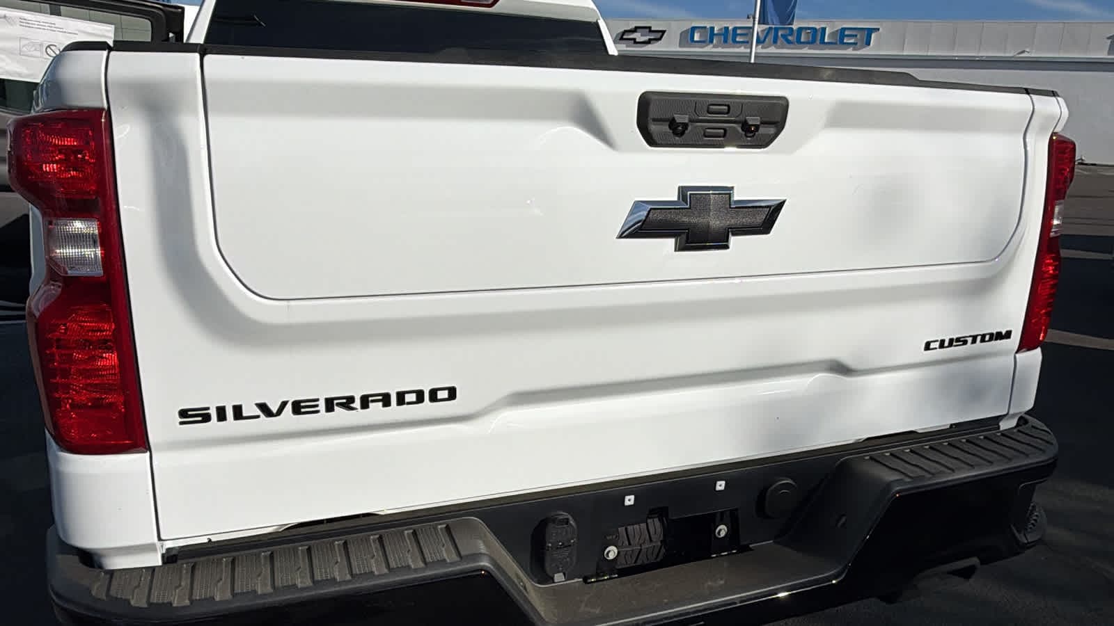 Thumbnail: 2026 Chevrolet Silverado 1500 - 27