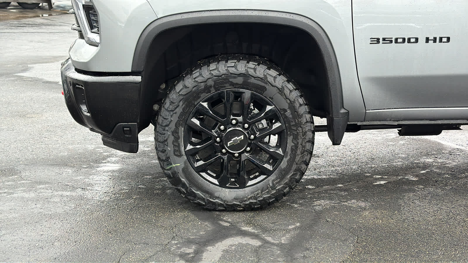 Thumbnail: 2026 Chevrolet Silverado 3500 - 9