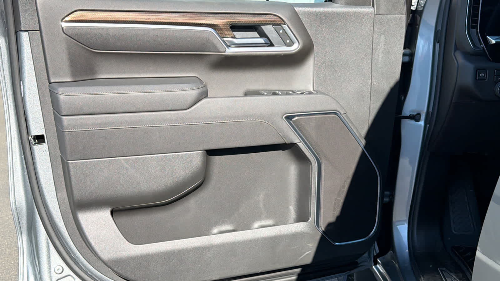 Thumbnail: 2026 Chevrolet Silverado 1500 - 23