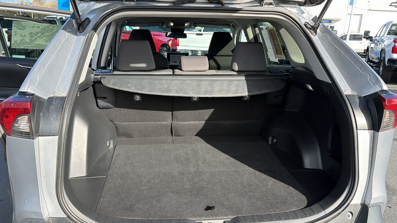 Thumbnail: 2024 Toyota RAV4 - 27