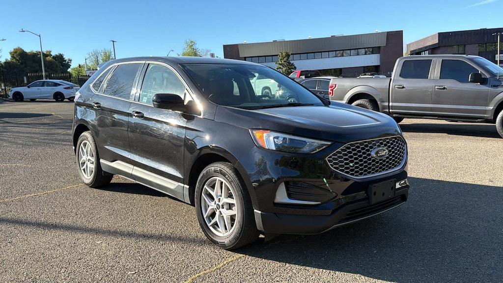 Used 2023 Ford Edge SEL