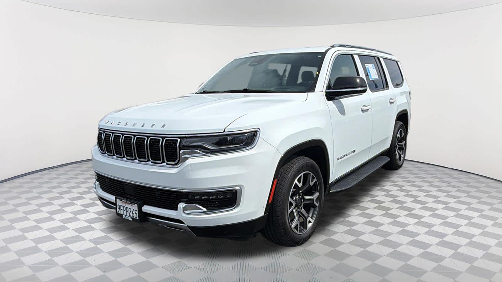 2023 Jeep Wagoneer Series III 4WD's photo