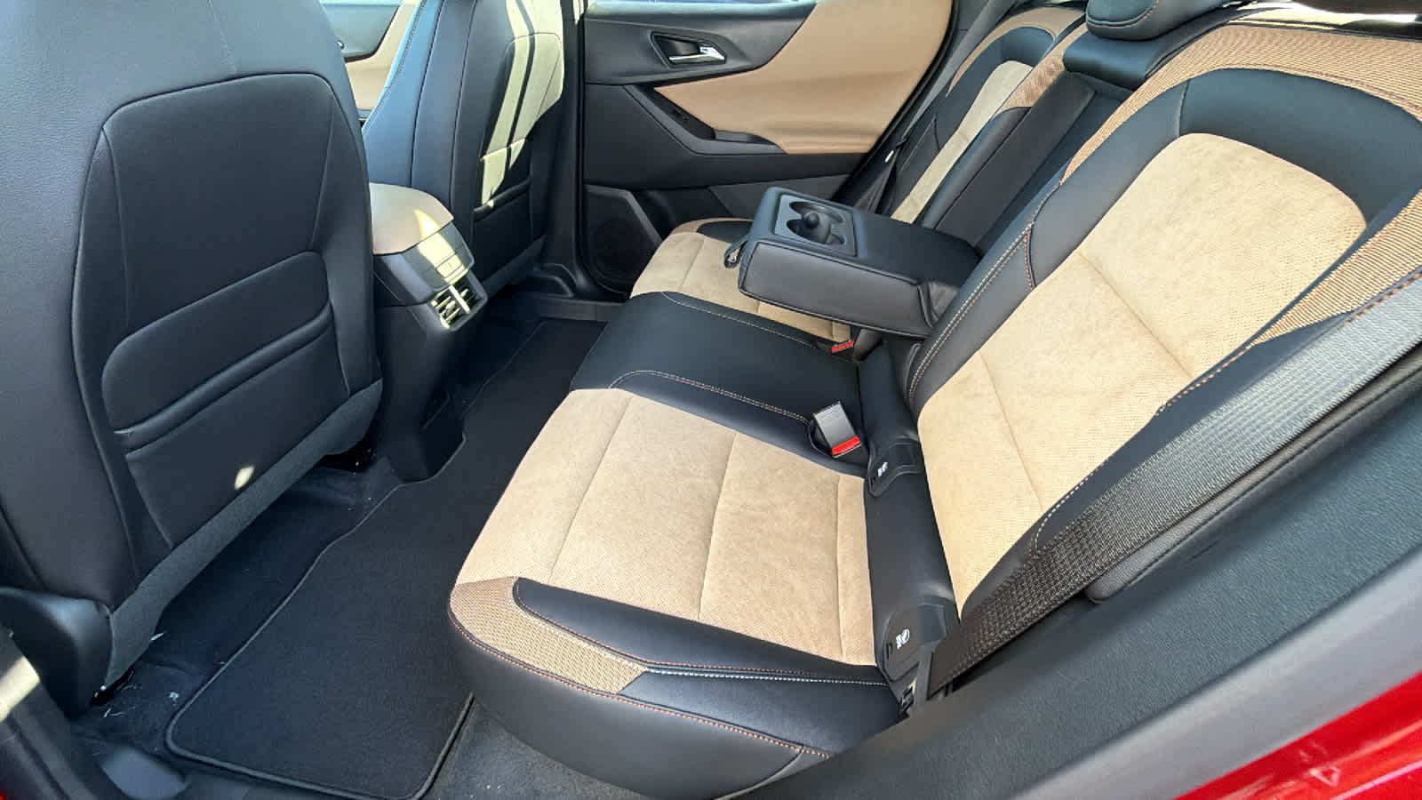 Thumbnail: 2026 Chevrolet Equinox - 24