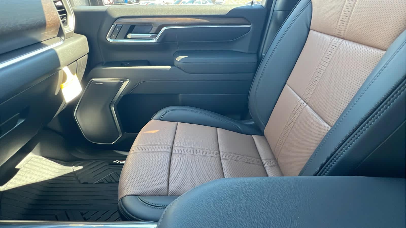 Thumbnail: 2025 Chevrolet Silverado 2500 - 12