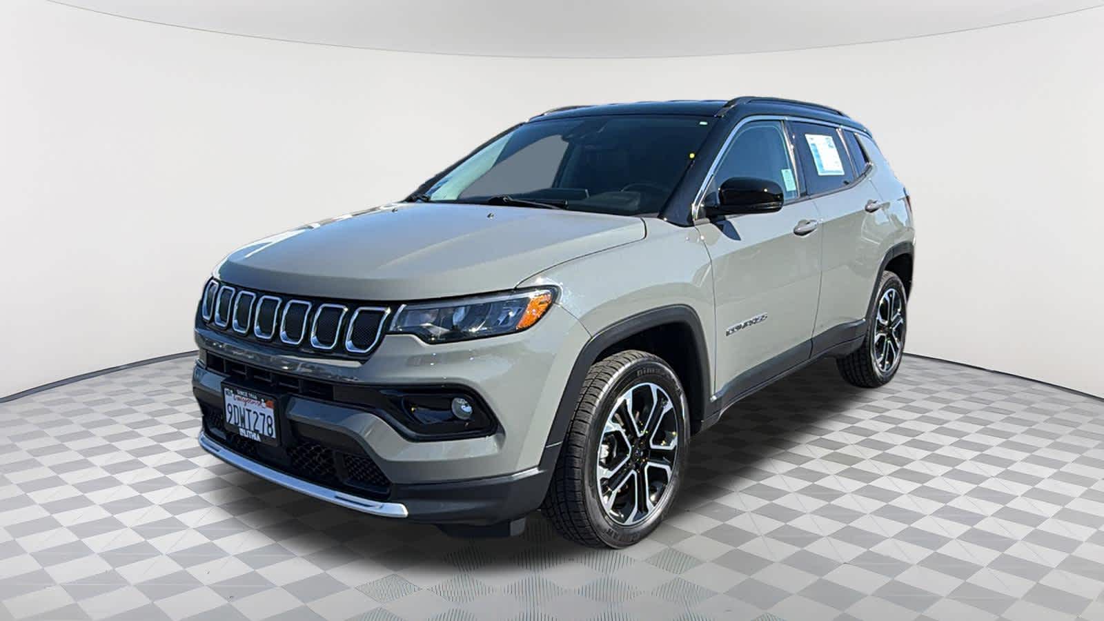 2022 Jeep Compass Limited 4X4's photo