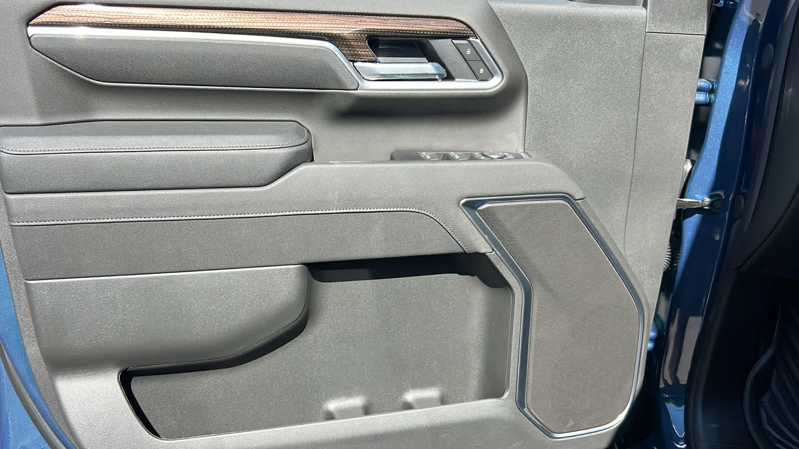 Thumbnail: 2025 Chevrolet Silverado 2500 - 23