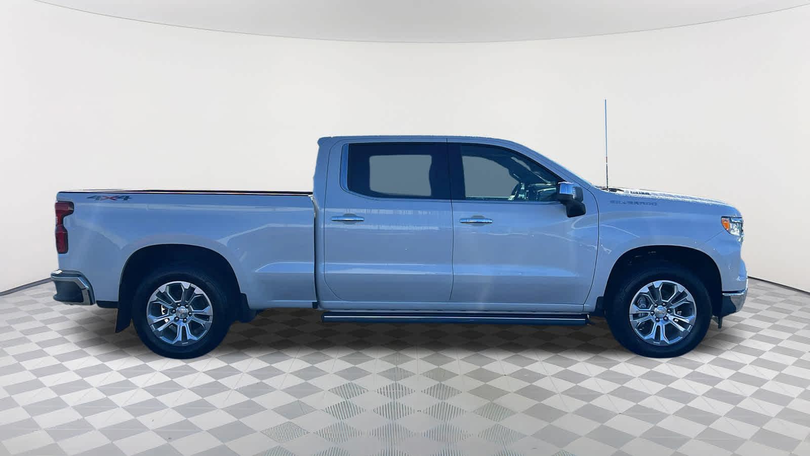 Thumbnail: 2024 Chevrolet Silverado 1500 - 4
