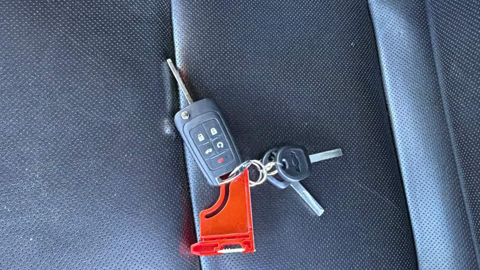 Thumbnail: 2010 Chevrolet Camaro - 29