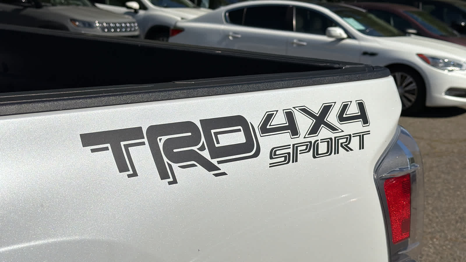 Thumbnail: 2021 Toyota Tacoma - 19