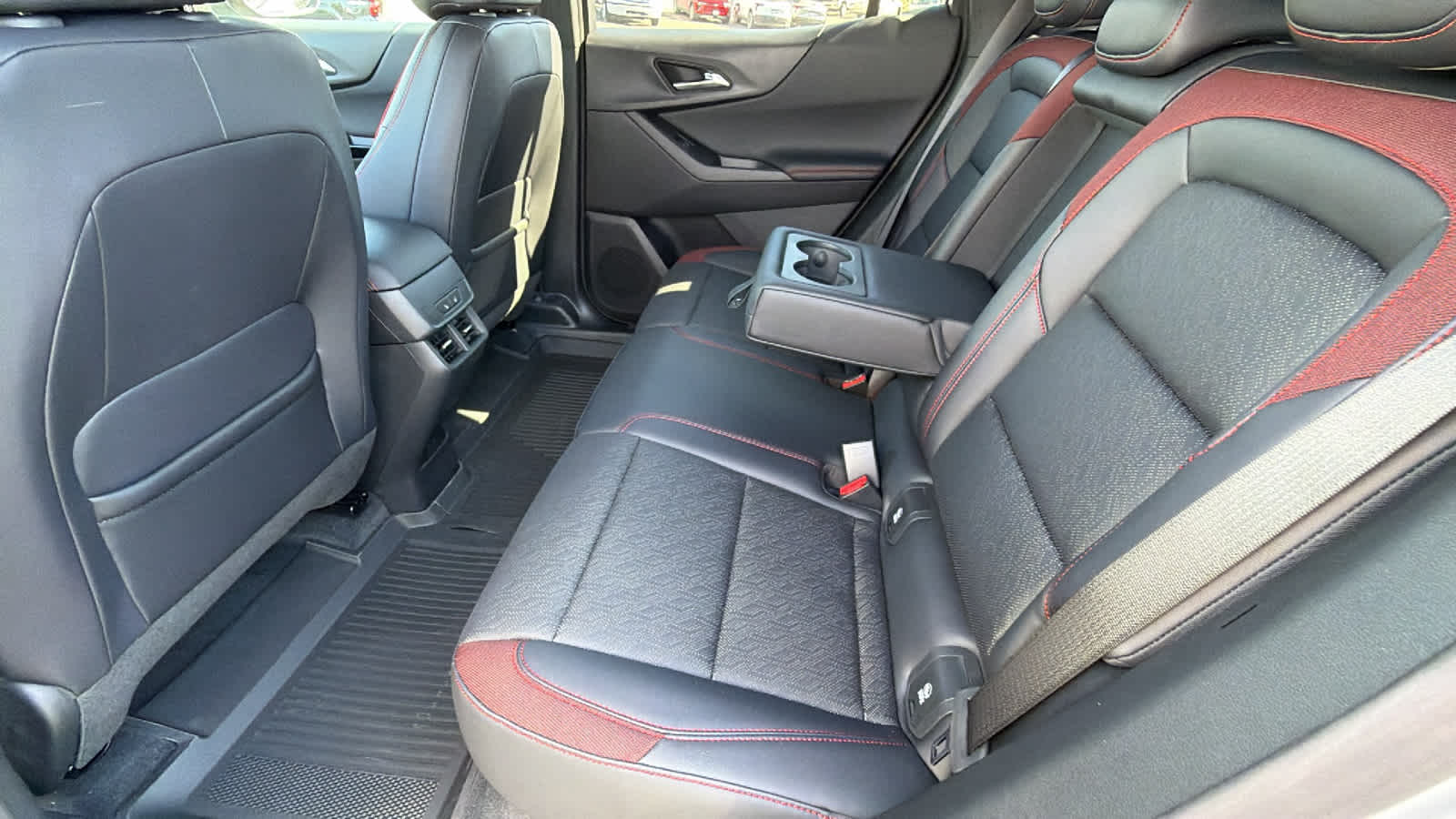 2027 Chevrolet Equinox RS - Photo 24
