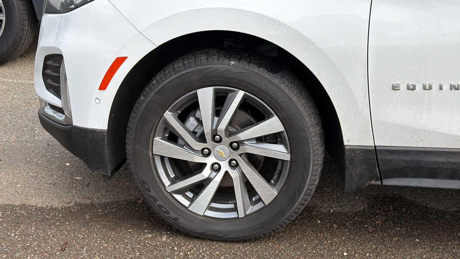 Thumbnail: 2022 Chevrolet Equinox - 9