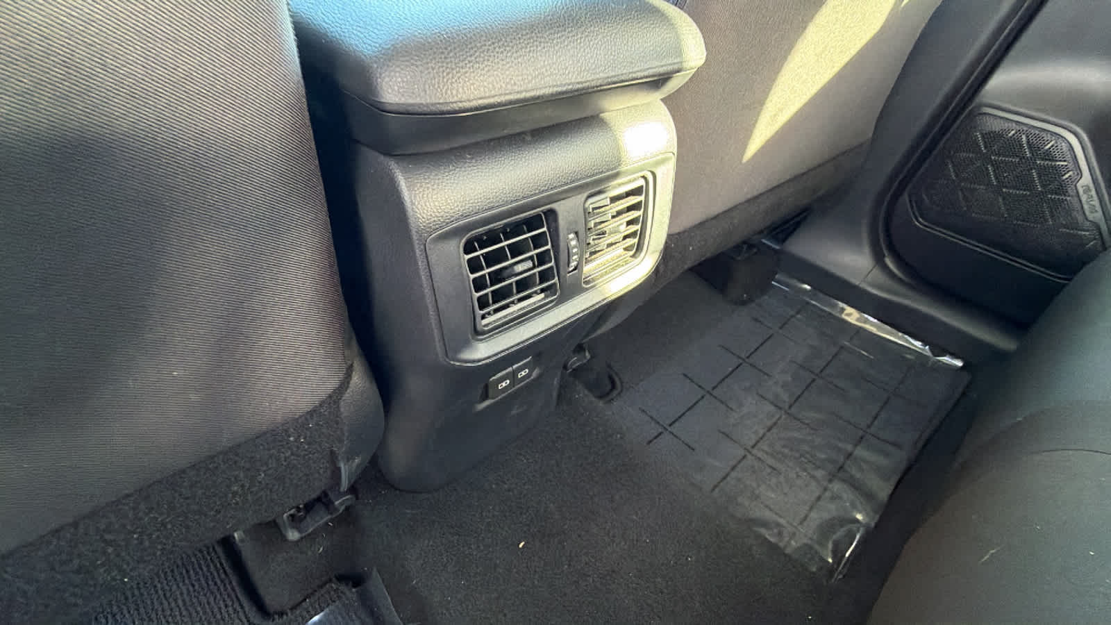 Thumbnail: 2024 Toyota RAV4 - 25