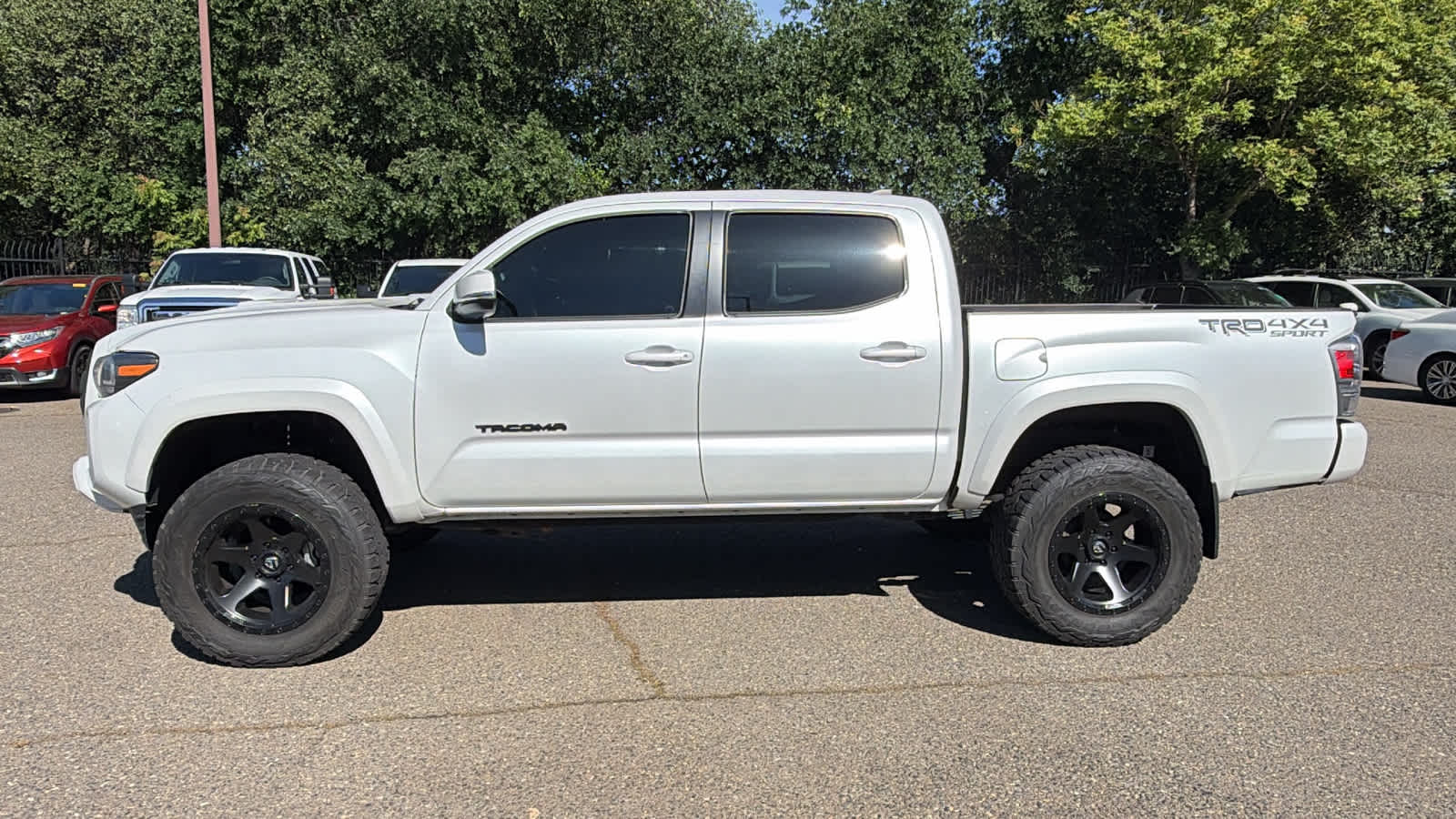 Thumbnail: 2021 Toyota Tacoma - 8