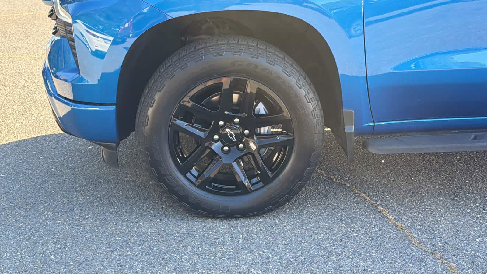 Thumbnail: 2023 Chevrolet Silverado 1500 - 9