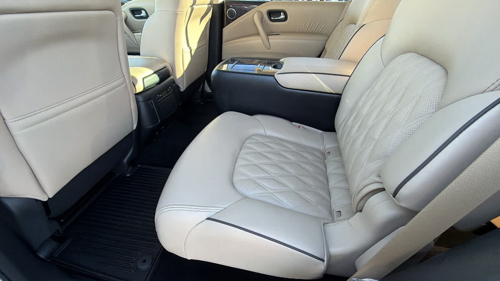 Thumbnail: 2023 Nissan Armada - 24