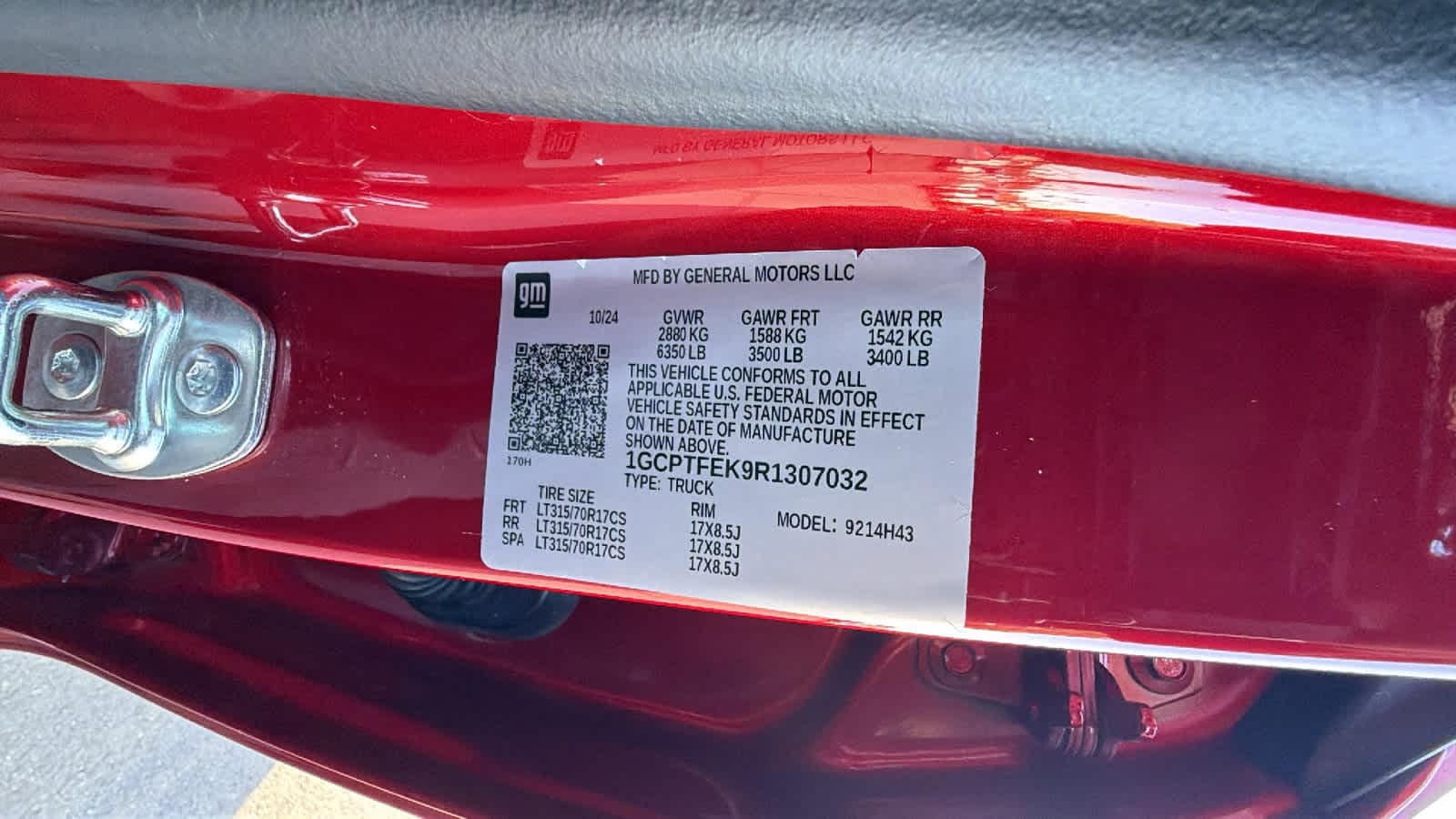 Thumbnail: 2024 Chevrolet Colorado - 30