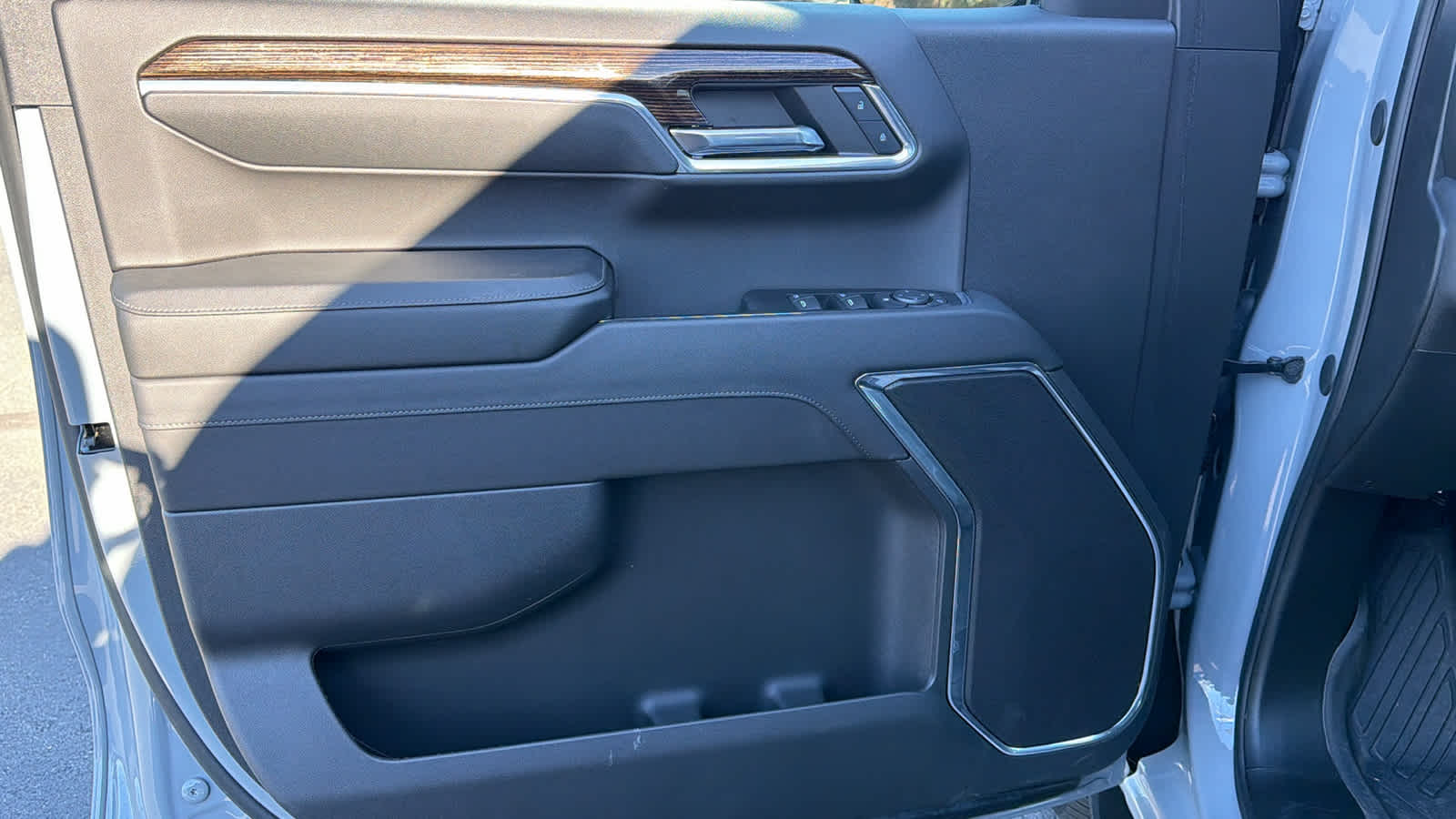 Thumbnail: 2024 GMC Sierra 1500 - 23