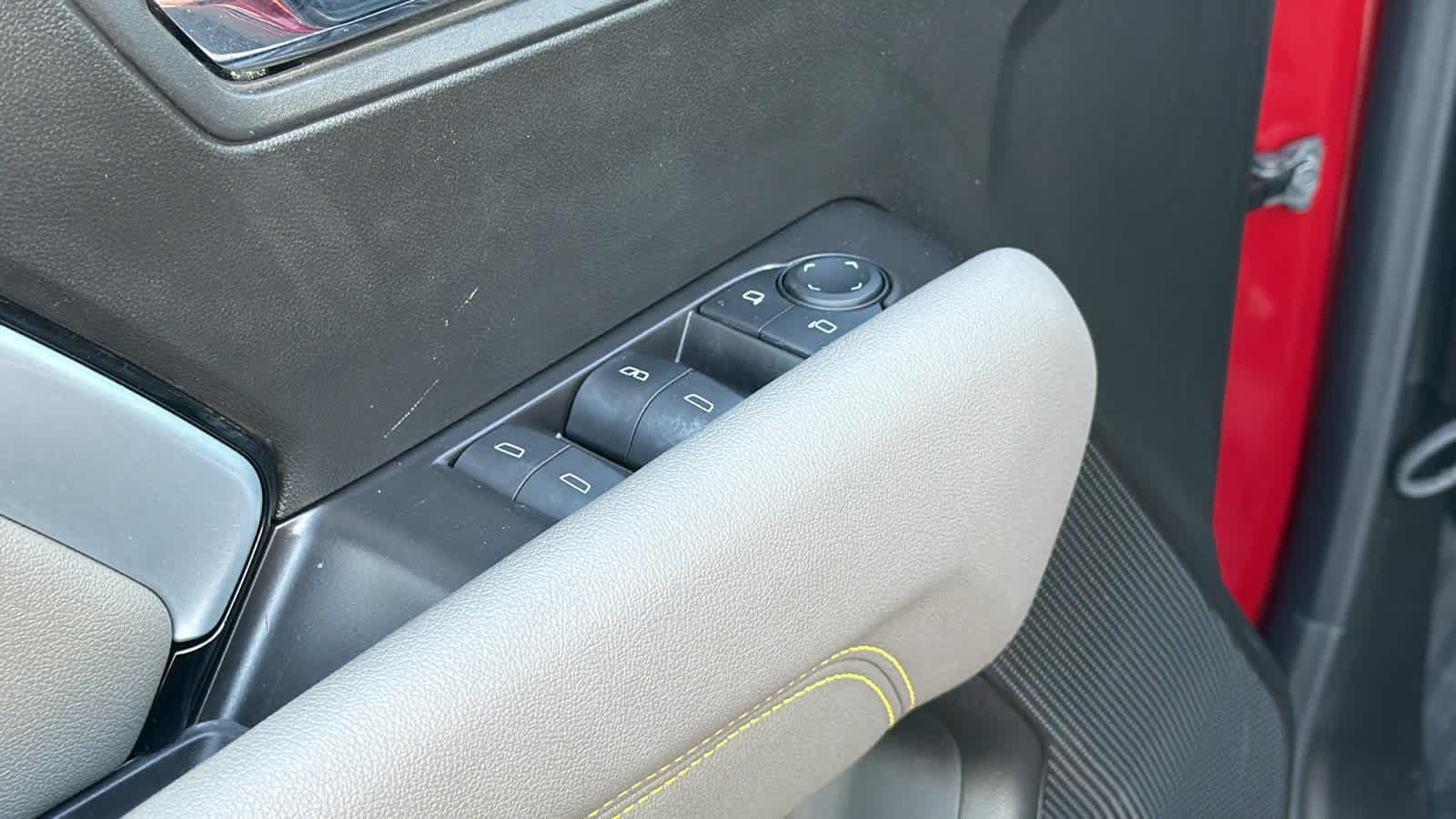 Thumbnail: 2024 Chevrolet Colorado - 22