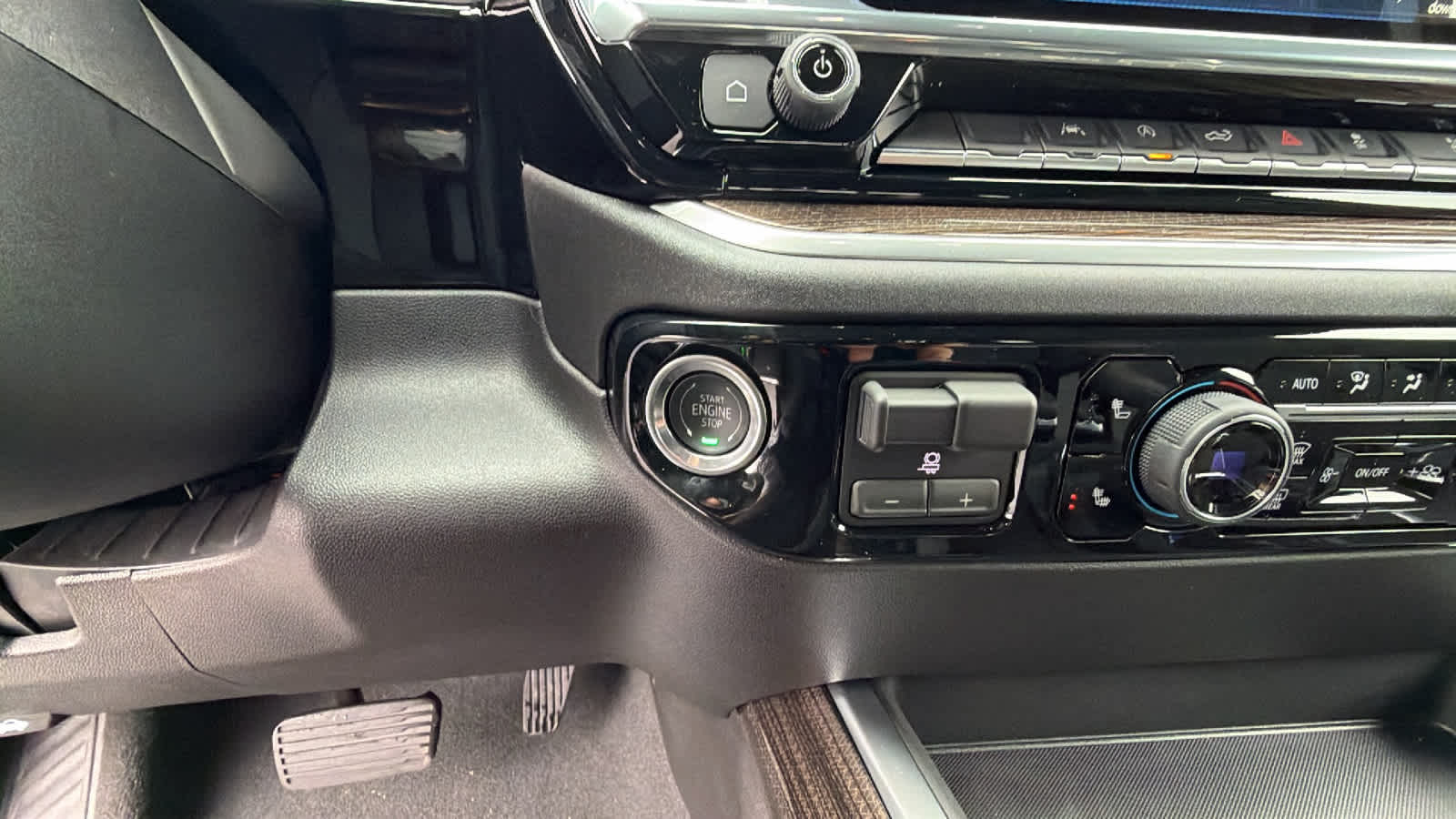 Thumbnail: 2026 Chevrolet Silverado 1500 - 17