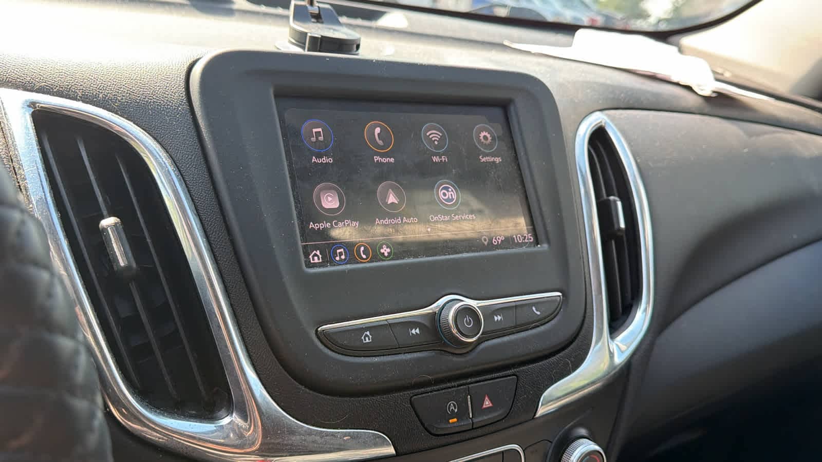 Thumbnail: 2022 Chevrolet Equinox - 12