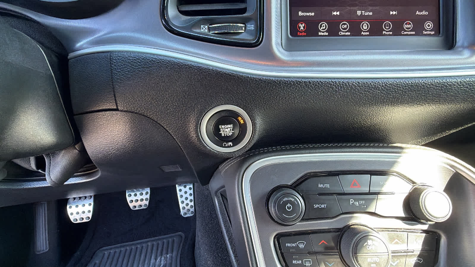 Thumbnail: 2019 Dodge Challenger - 17