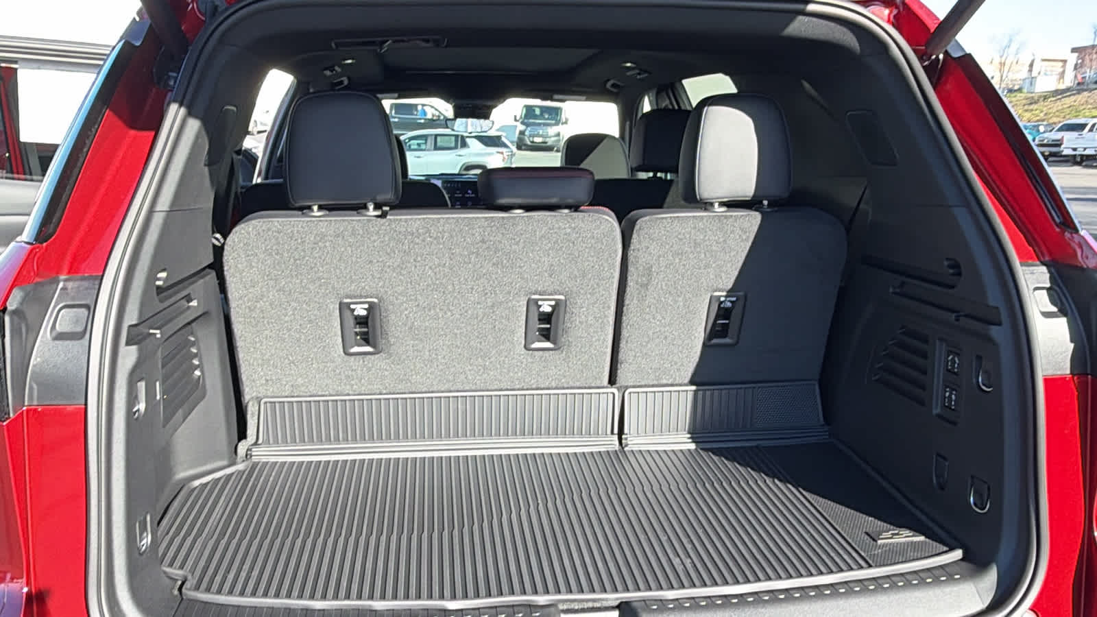 Thumbnail: 2026 Chevrolet Traverse - 27