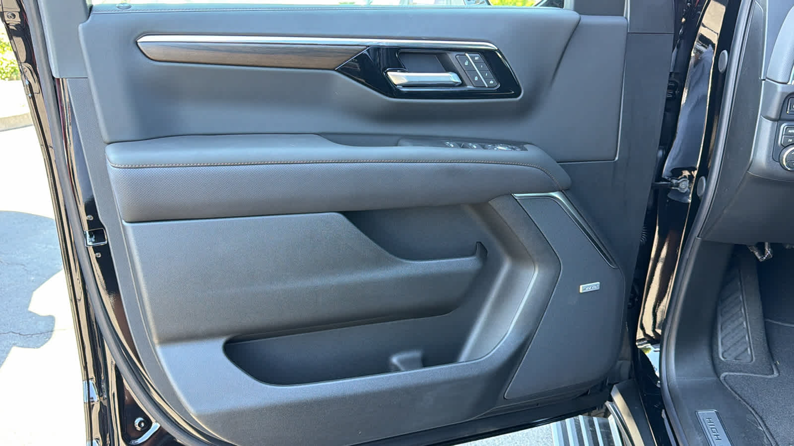 2026 Chevrolet Suburban High Country - Photo 23
