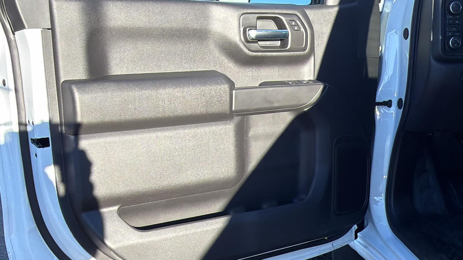 Thumbnail: 2026 Chevrolet Silverado 1500 - 23