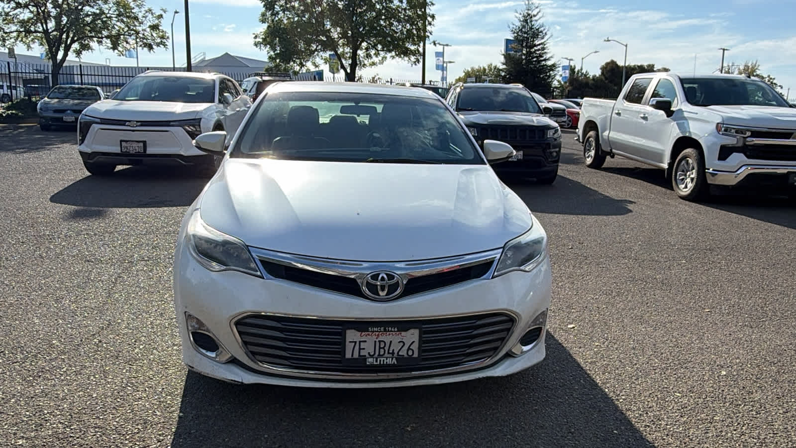 Used 2014 Toyota Avalon XLE with VIN 4T1BK1EB3EU087715 for sale in Redding, CA