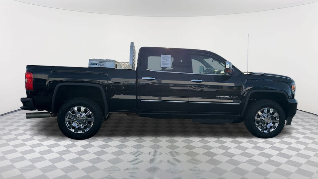 Used 2017 GMC Sierra 2500 HD Denali Truck