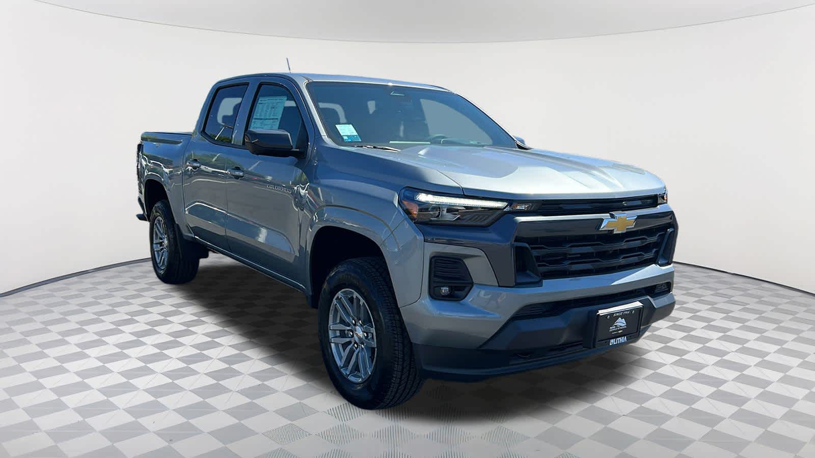 2026 Chevrolet Colorado LT photo 3