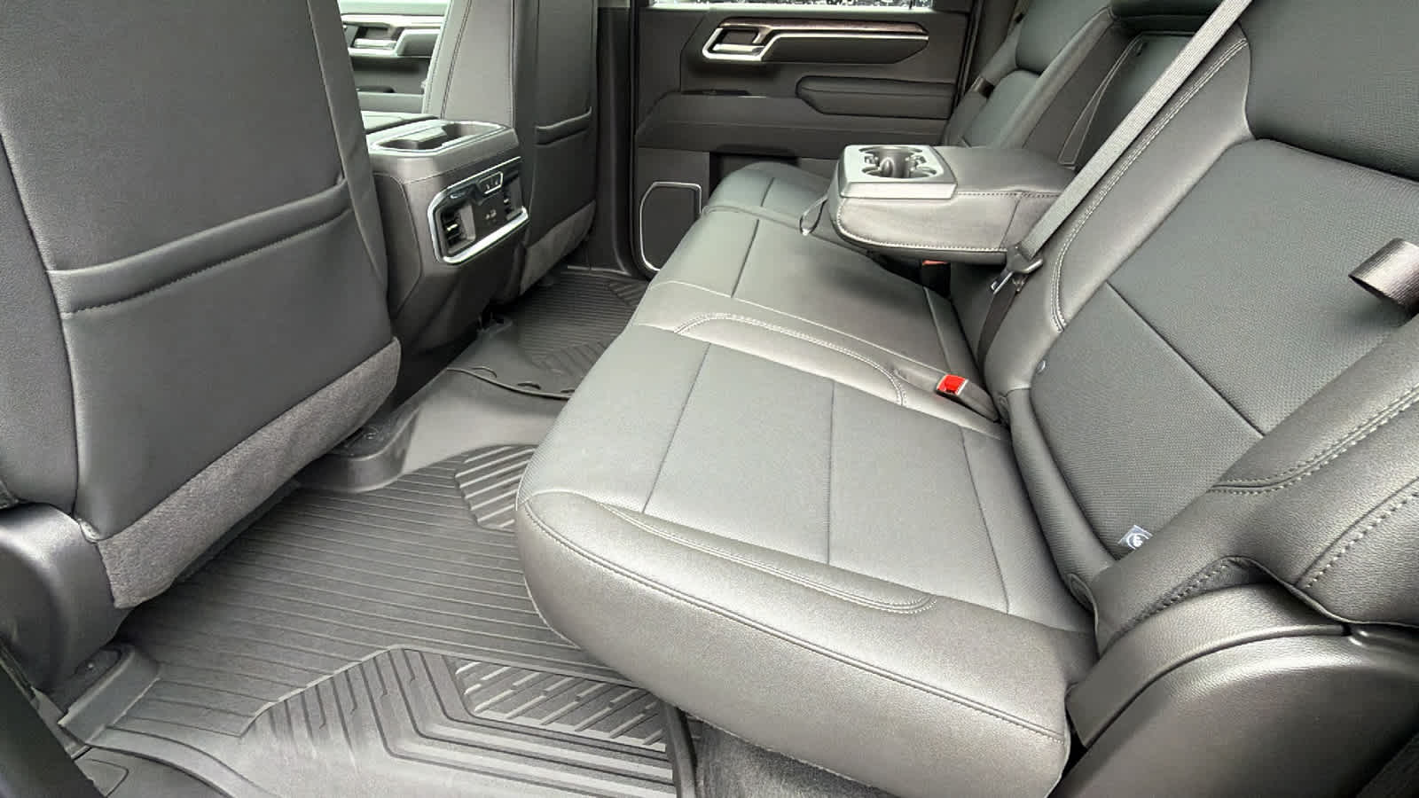 Thumbnail: 2026 Chevrolet Silverado 2500 - 24