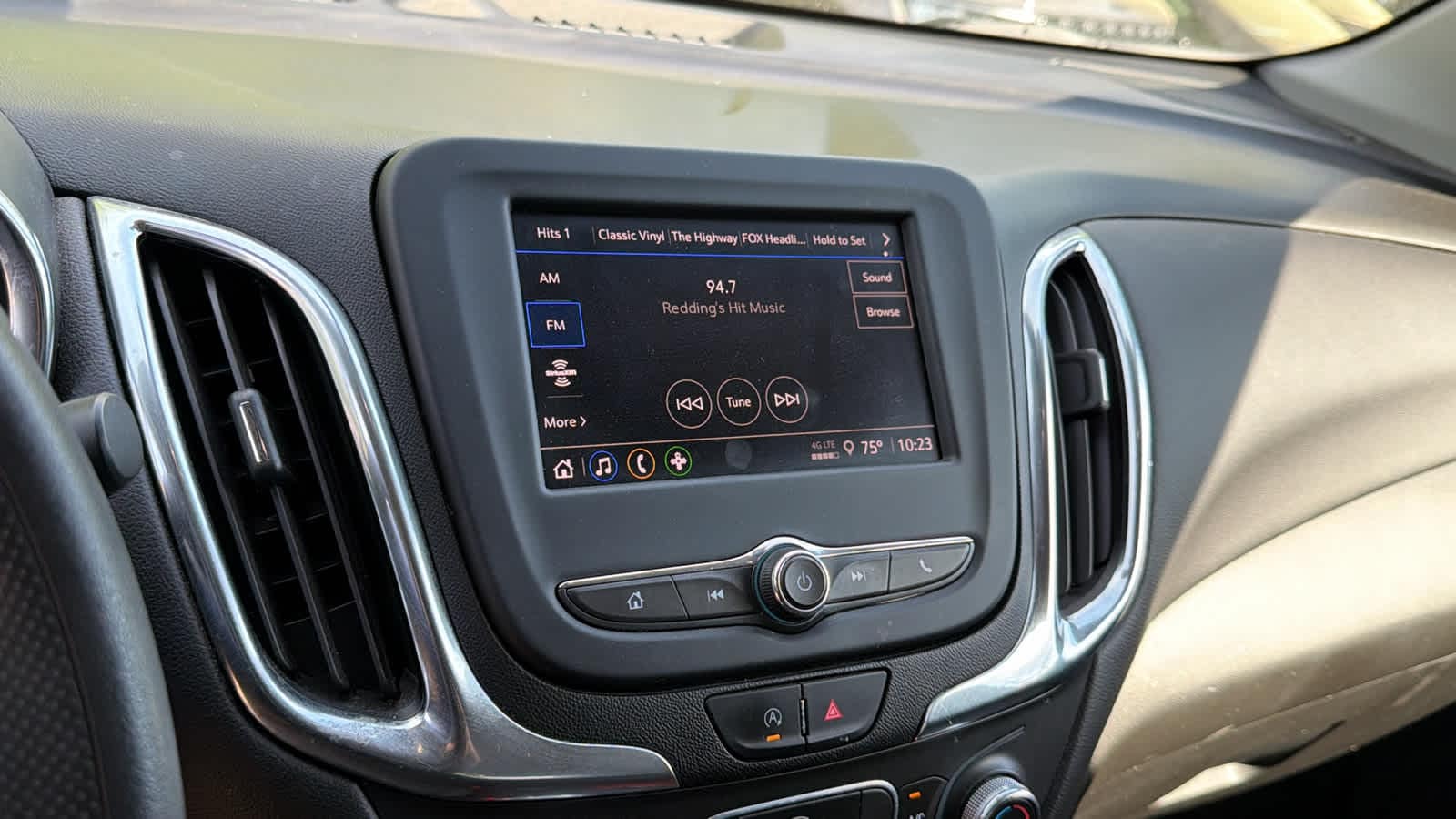 Thumbnail: 2022 Chevrolet Equinox - 14