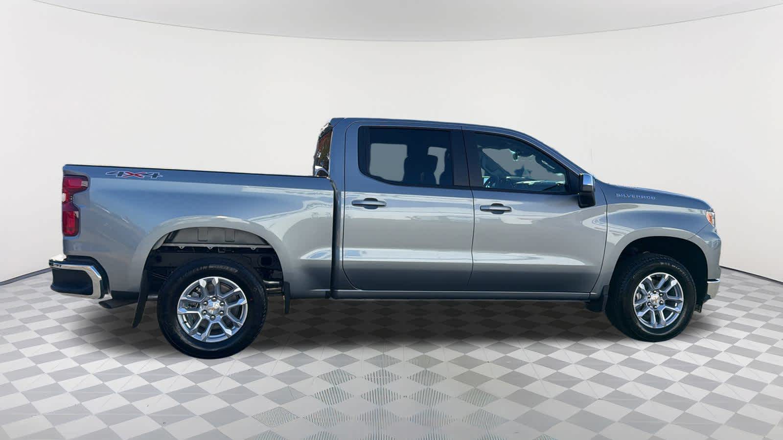 Thumbnail: 2026 Chevrolet Silverado 1500 - 4