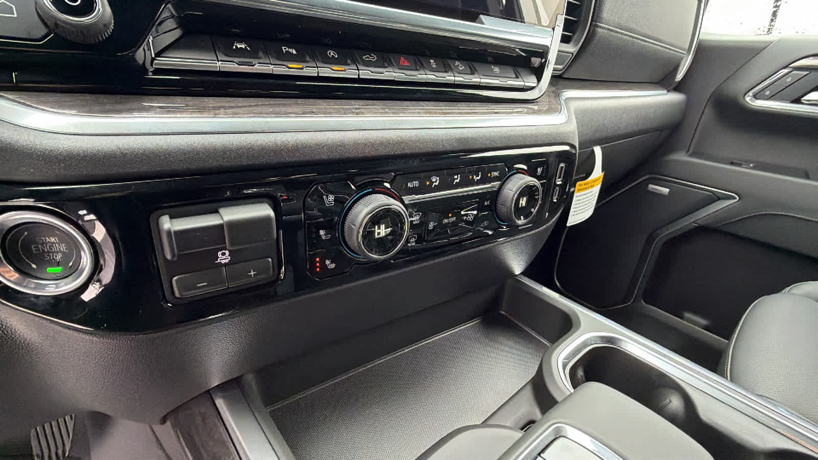 Thumbnail: 2026 Chevrolet Silverado 1500 - 14