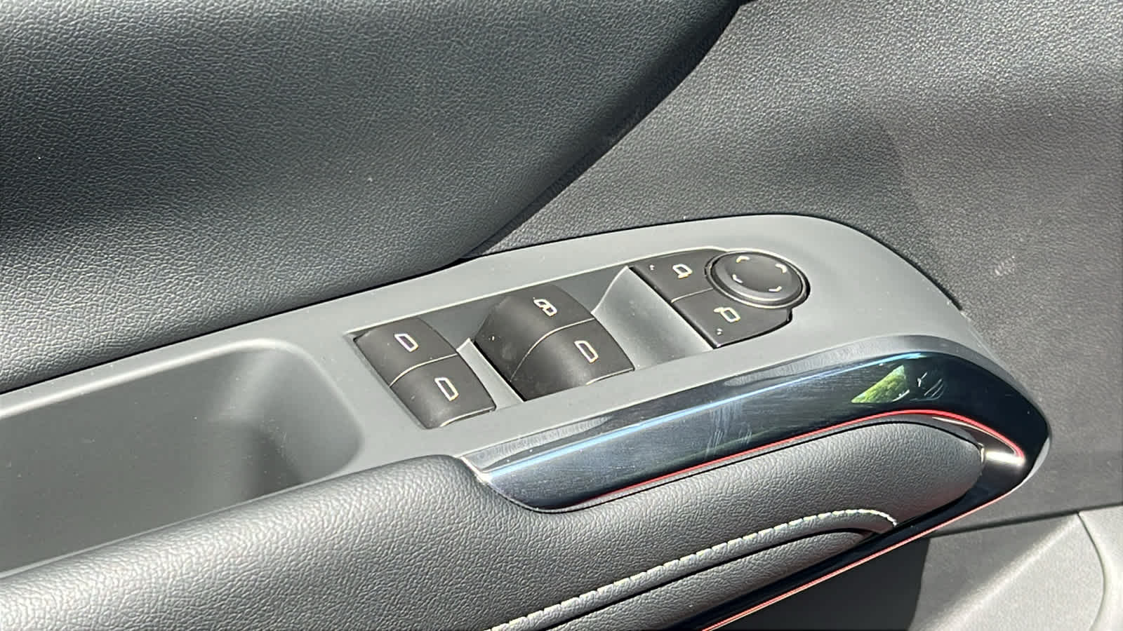 Thumbnail: 2025 Chevrolet Traverse - 22