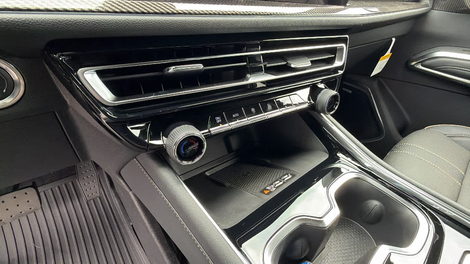 2026 Chevrolet Traverse High Country - Photo 14