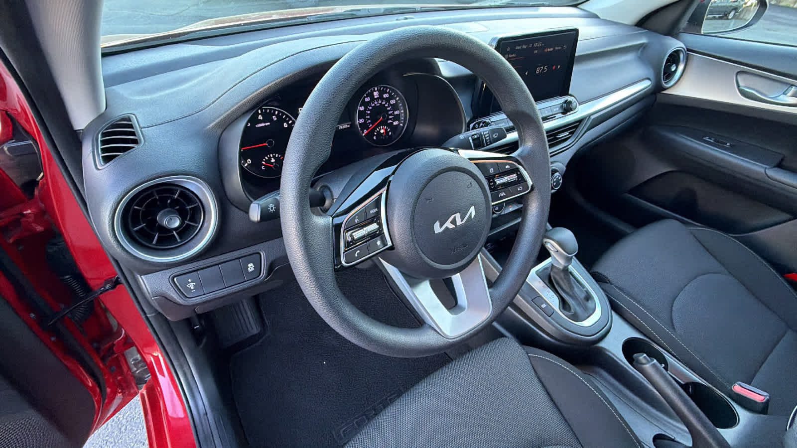 Thumbnail: 2023 Kia Forte - 10