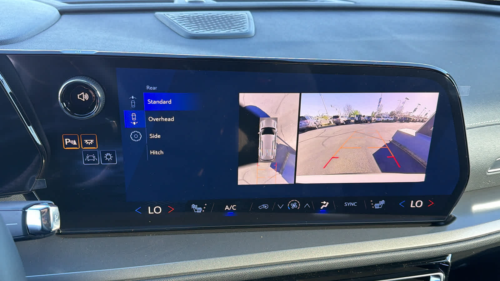 Thumbnail: 2026 Chevrolet Traverse - 16