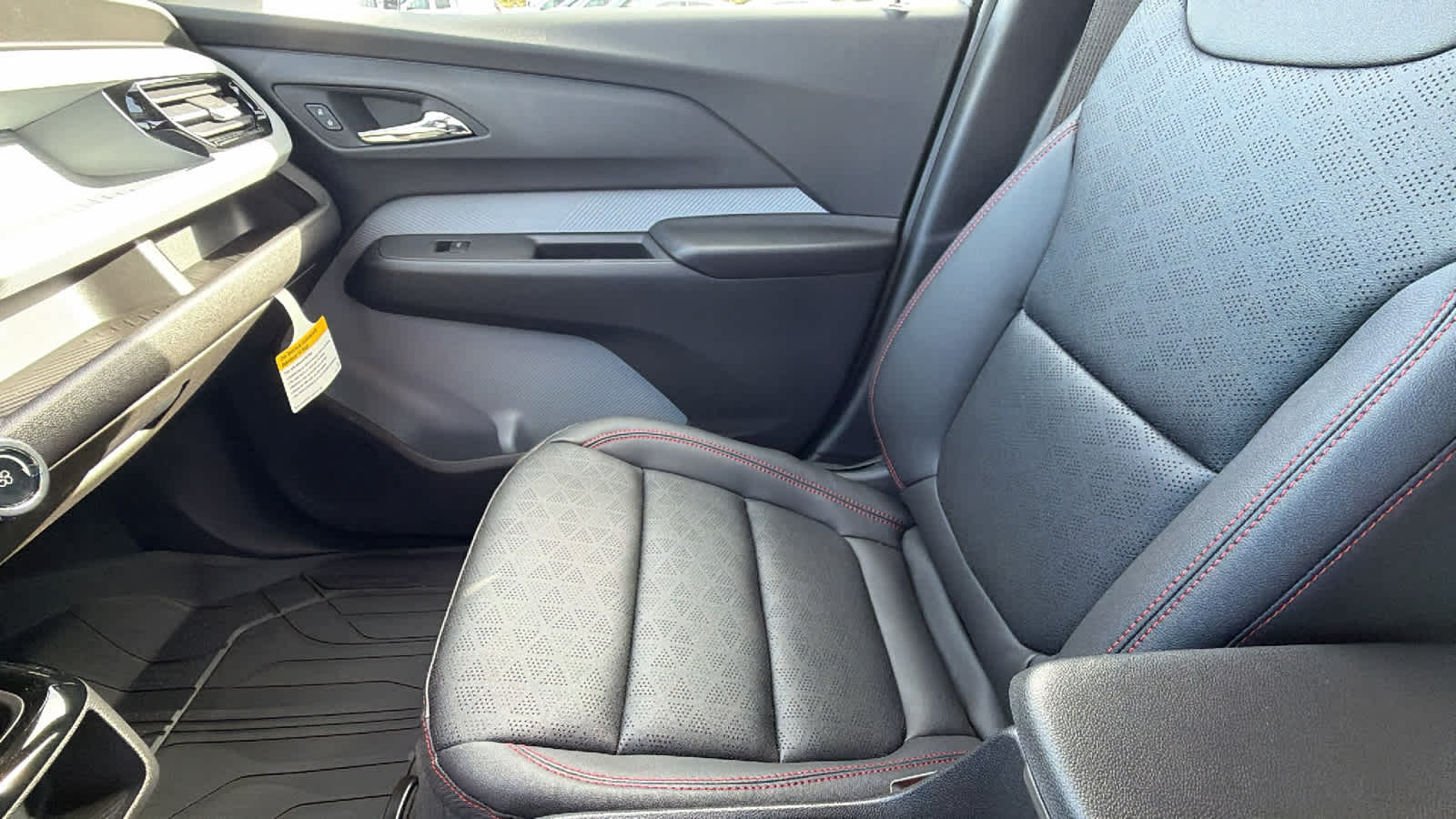 Thumbnail: 2027 Chevrolet Bolt EV - 12