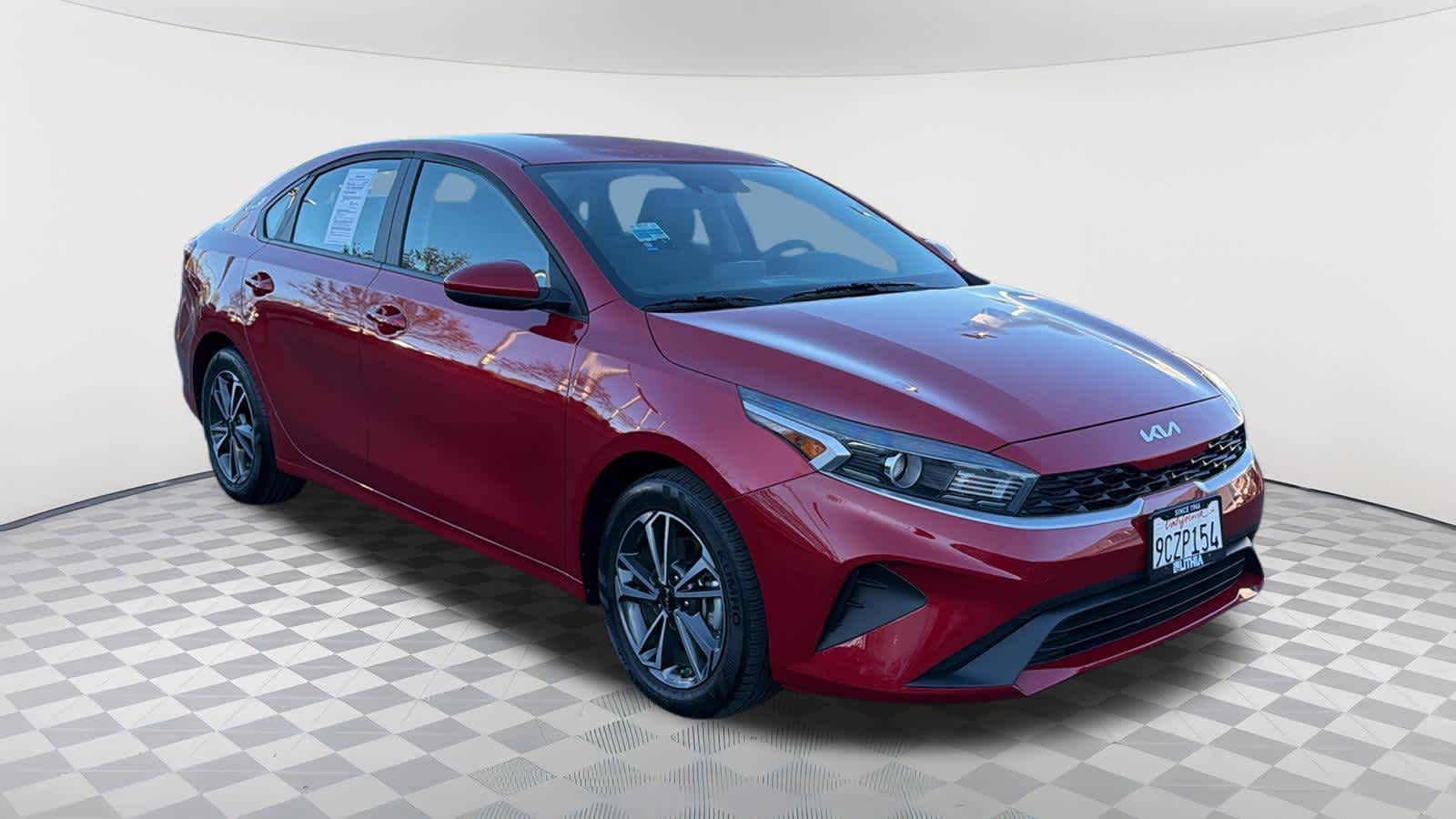 Thumbnail: 2023 Kia Forte - 3