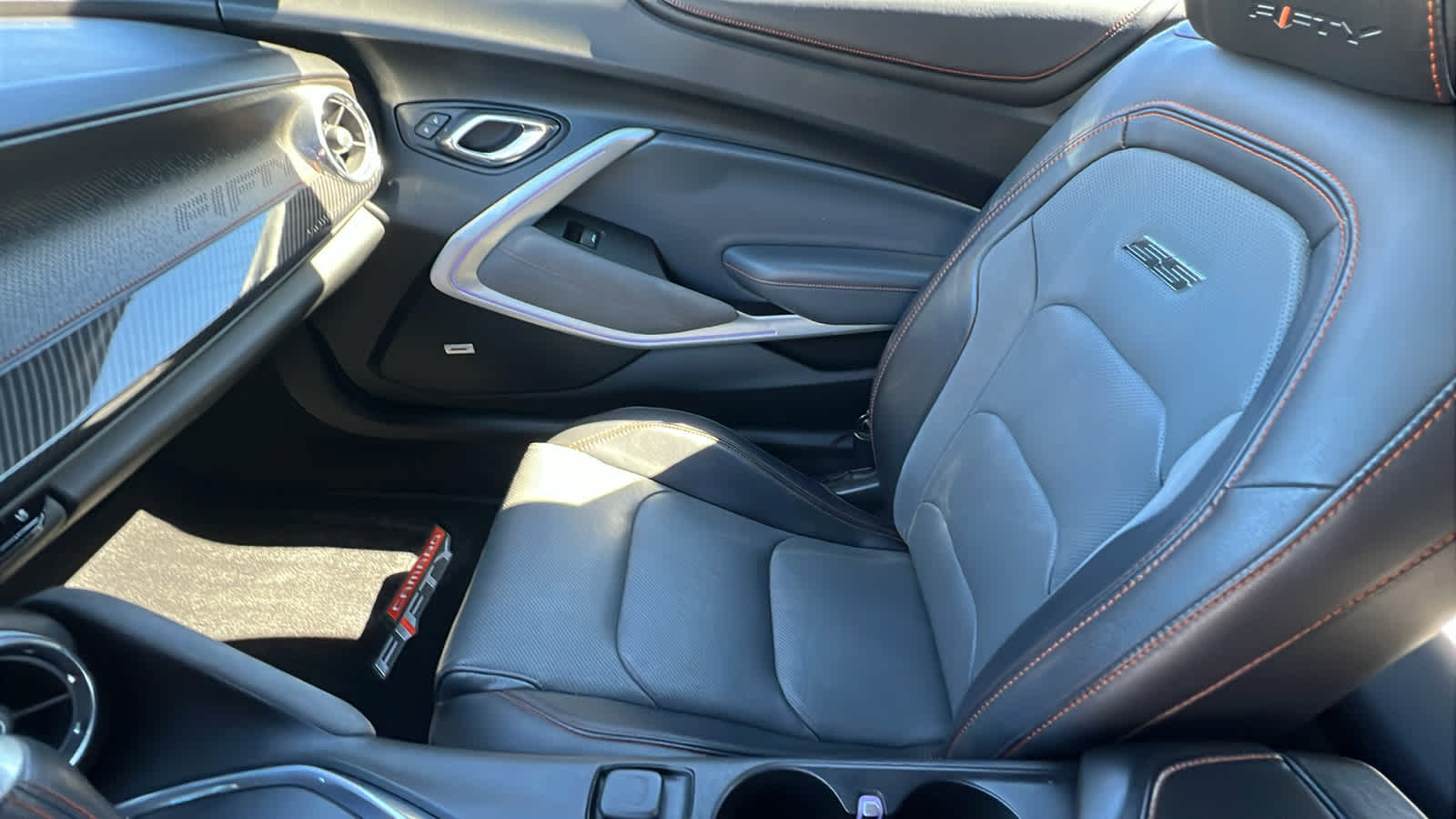 2017 Chevrolet Camaro 2SS - Photo 12