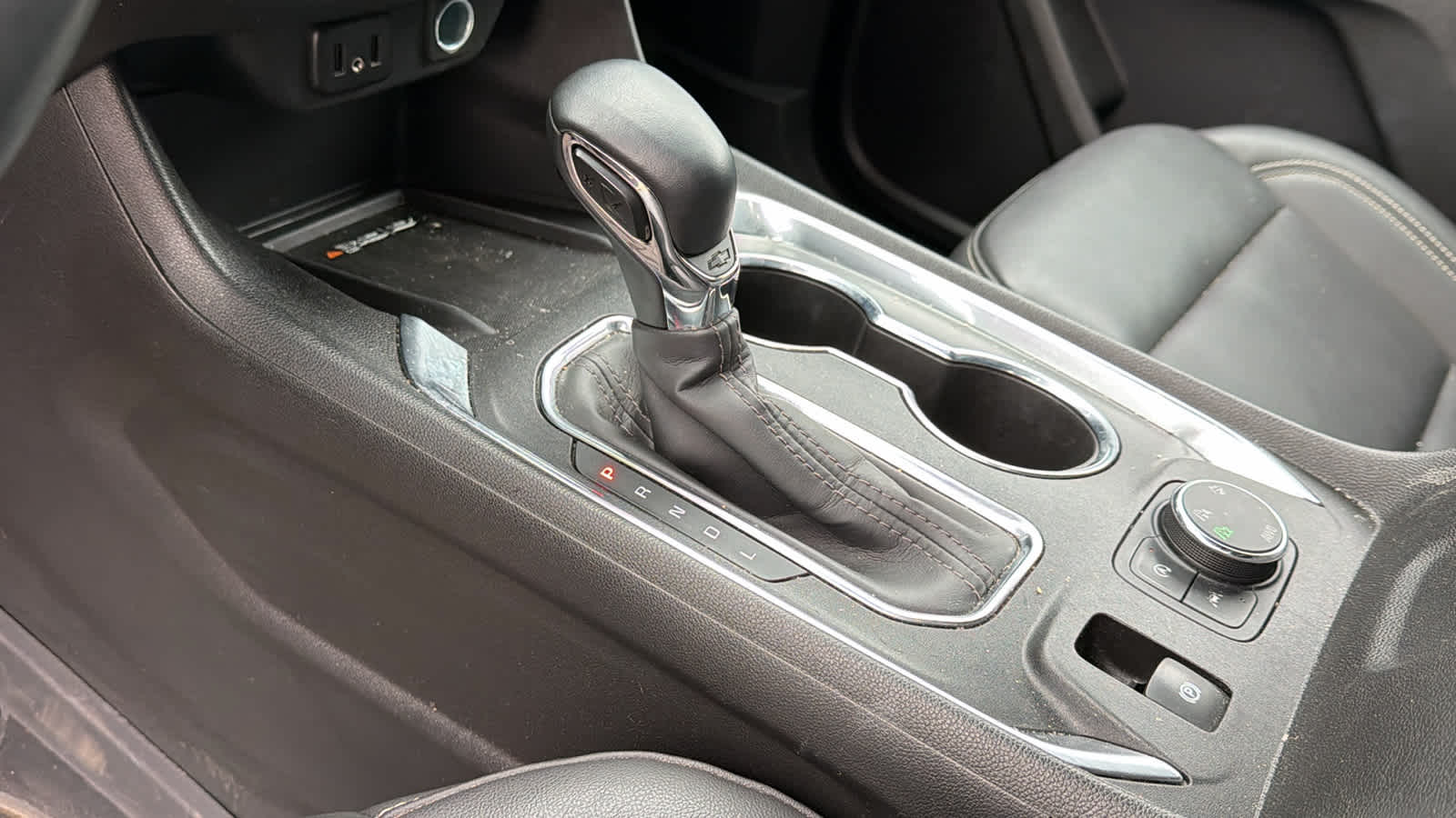 Thumbnail: 2023 Chevrolet Traverse - 12