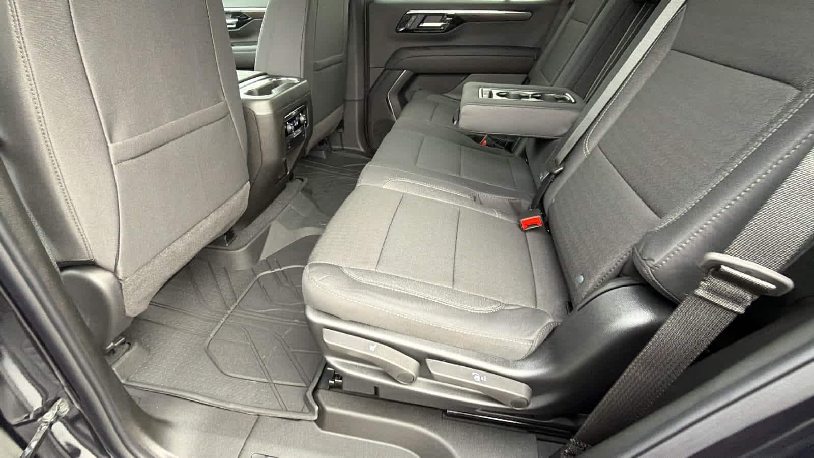 Thumbnail: 2026 Chevrolet Tahoe - 24