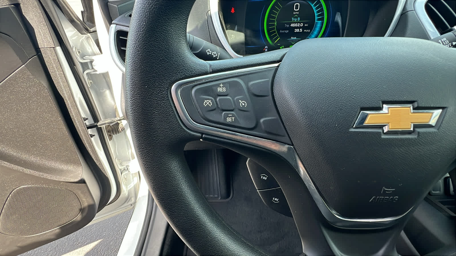 Thumbnail: 2018 Chevrolet Volt - 19