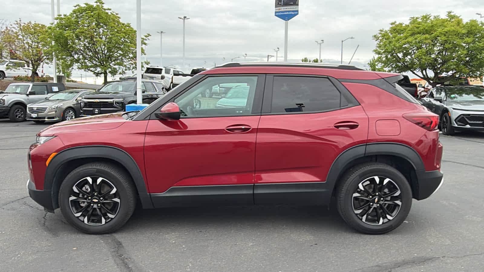 Thumbnail: 2021 Chevrolet TrailBlazer - 8