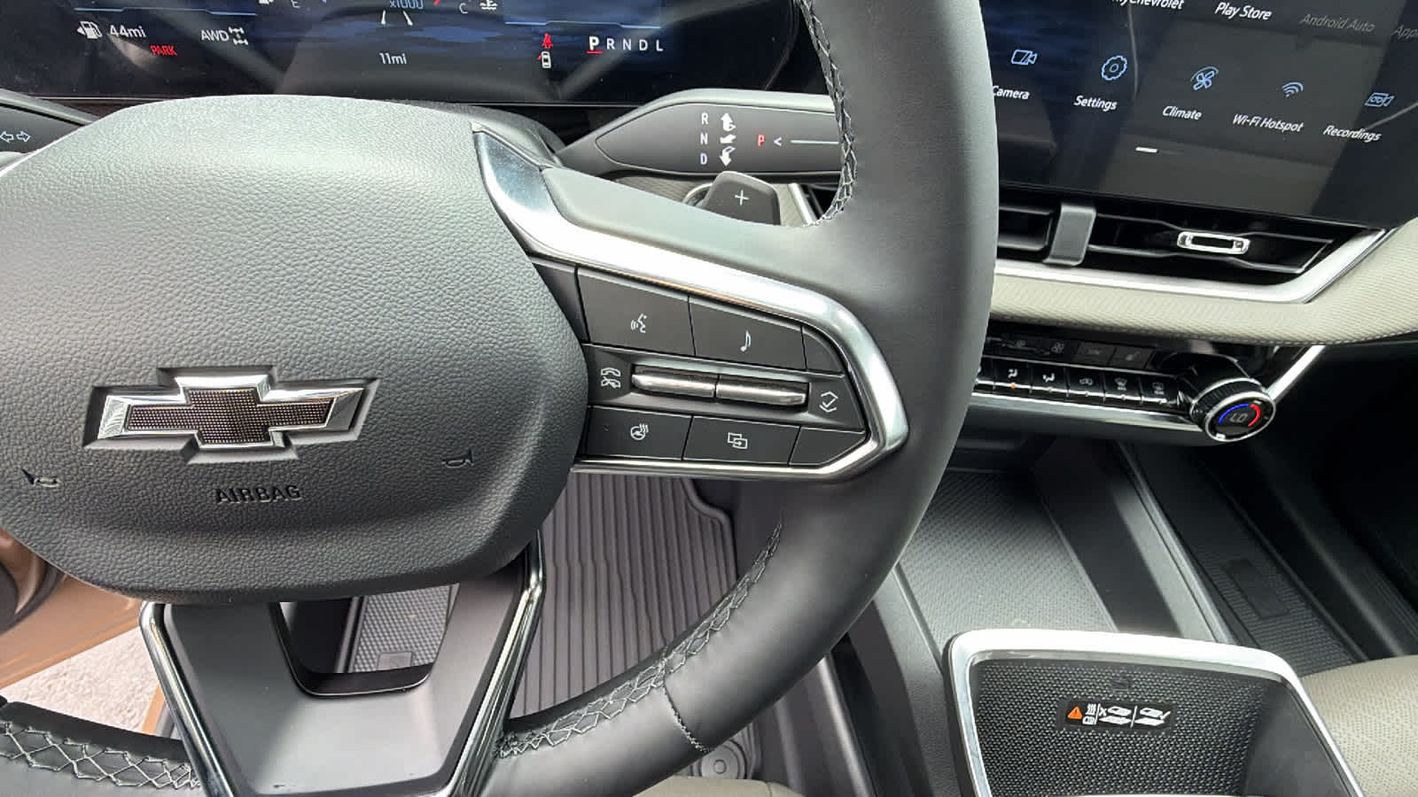 2027 Chevrolet Equinox LT - Photo 20