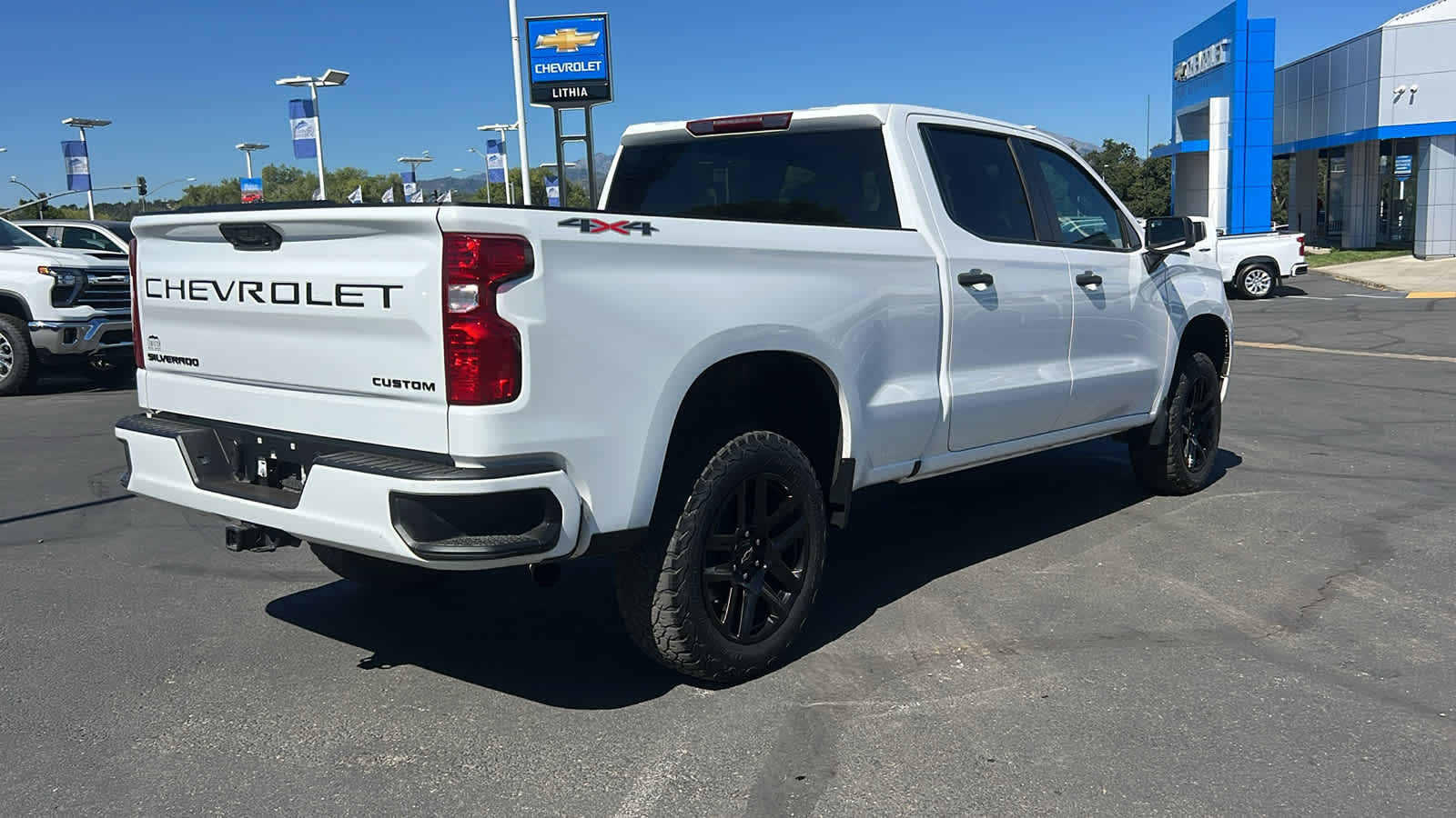 Thumbnail: 2023 Chevrolet Silverado 1500 - 5