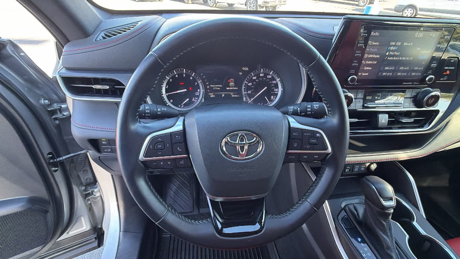 Thumbnail: 2022 Toyota Highlander - 18